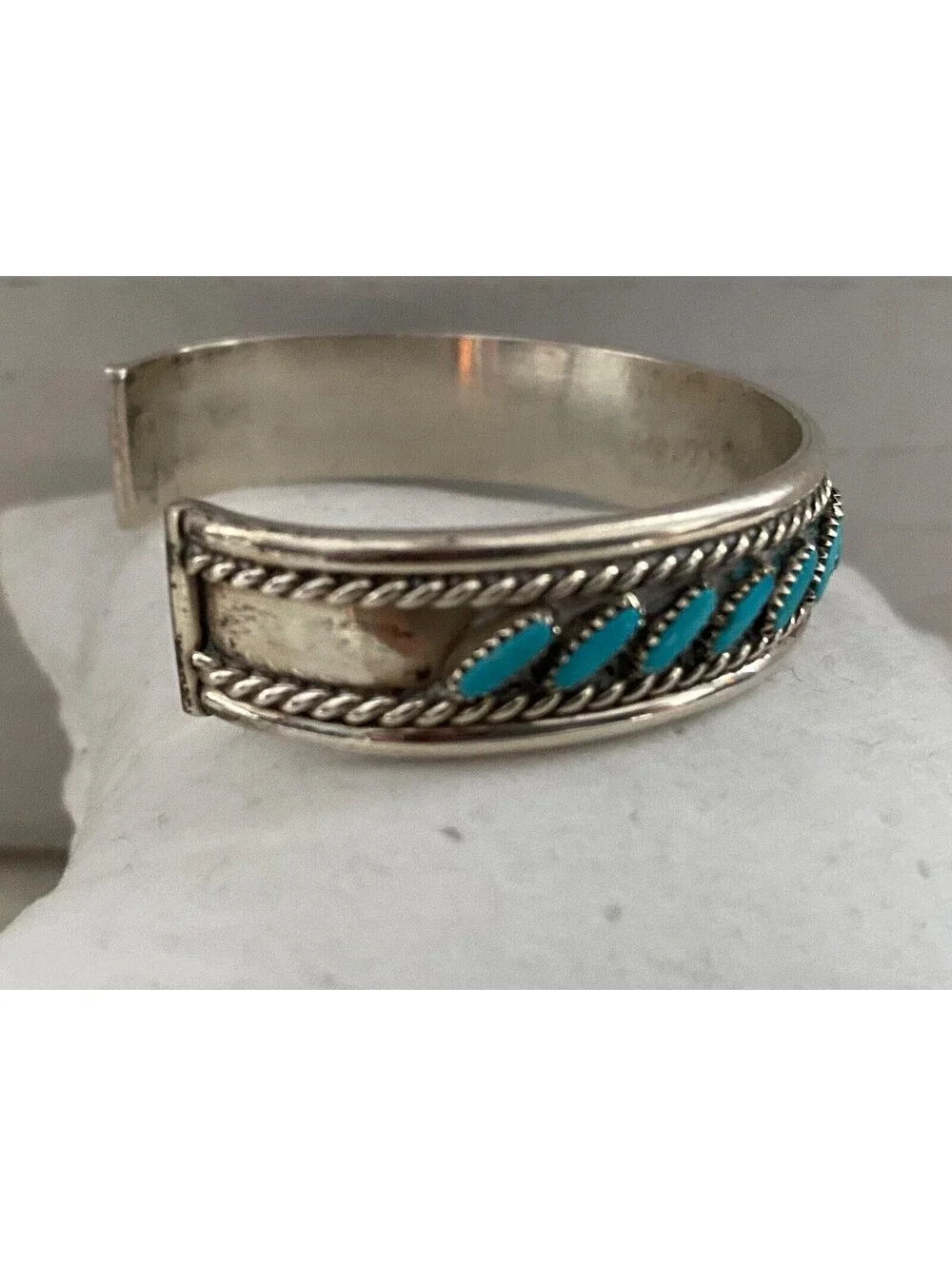 Vintage Zuni MD BESSELENTE Signed Sterling Silver Turquoise Cuff Bracelet